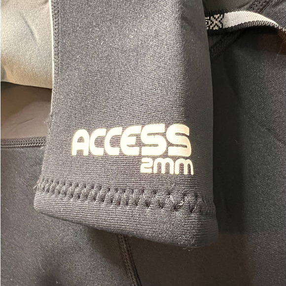 Hyperflex Access Gray/Black 2mm Shorty Wetsuit- M - Picture 5 of 16